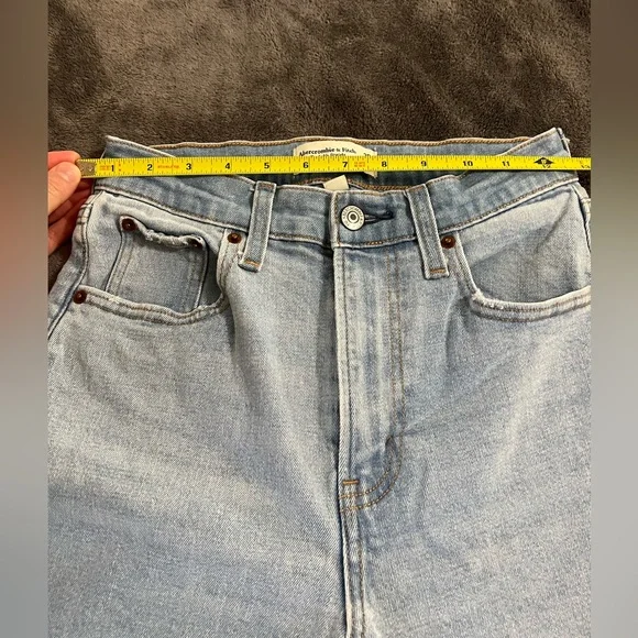 Light Wash High Rise Straight Jeans SIZE 25 SHORT - Picture 5 of 6